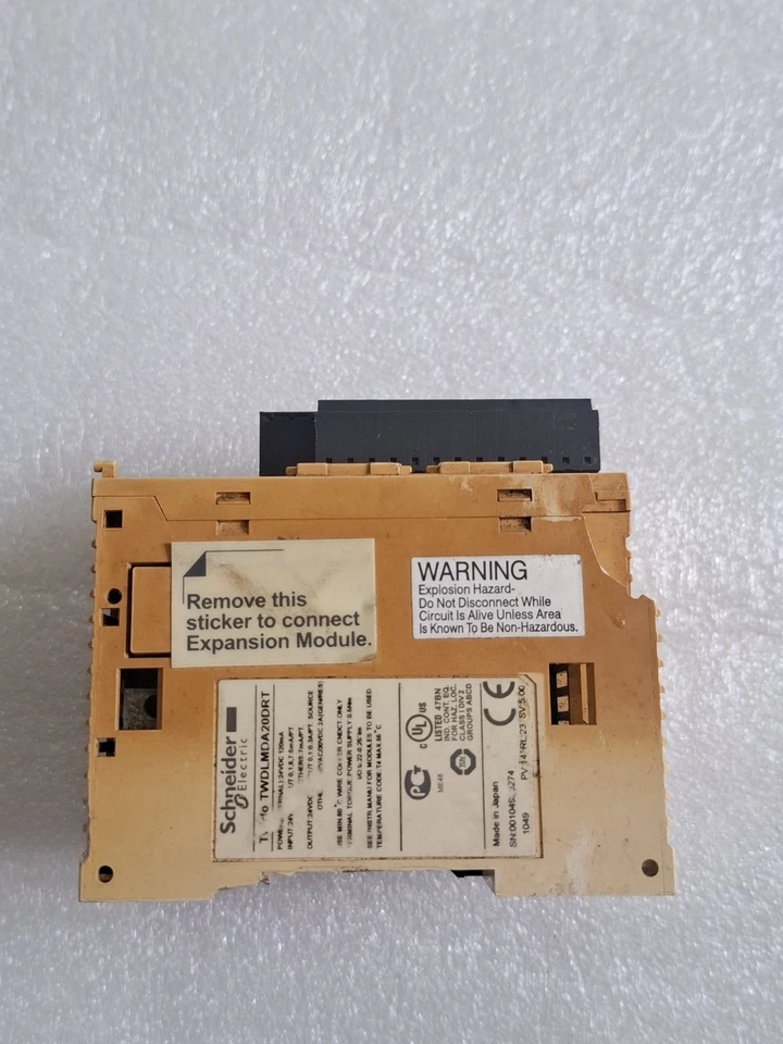 SCHNEIDER TWDLMDA20DRT WITH ANALOG INPUT MODULE TM2AMI4LT MINOR COSMETIC DAMAGED